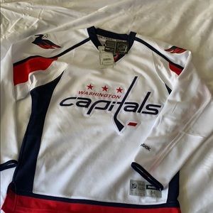NWT Medium Capitals Jersey
